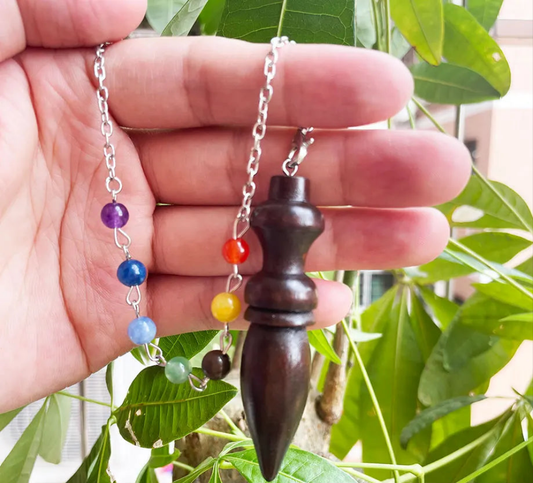 Pendule de Radiesthésie en Bois Naturel Égyptien & 7 Chakras pour Divination Spirituelle NeoSpiritum