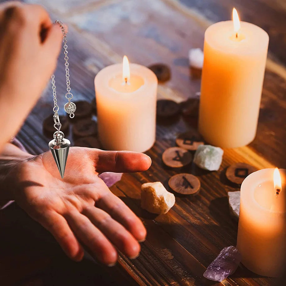 Pendule de Radiesthésie en Métal Argenté pour Divination Spirituel NeoSpiritum