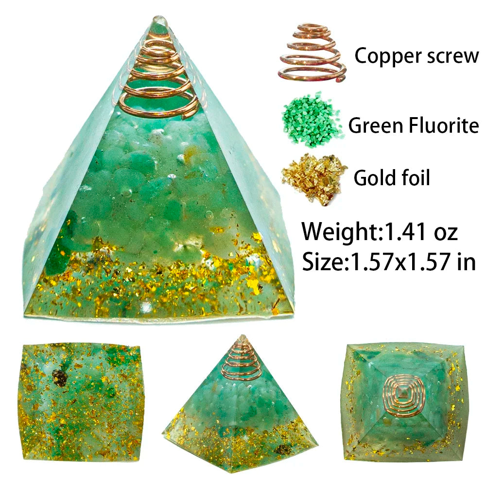 Pyramide Orgonite en Fluorite Verte avec Feuilles d’Or et Fil de Cuivre NeoSpiritum