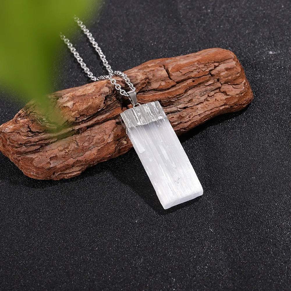 Collier avec Pendentif Argenté Naturel et Sélénite NeoSpiritum